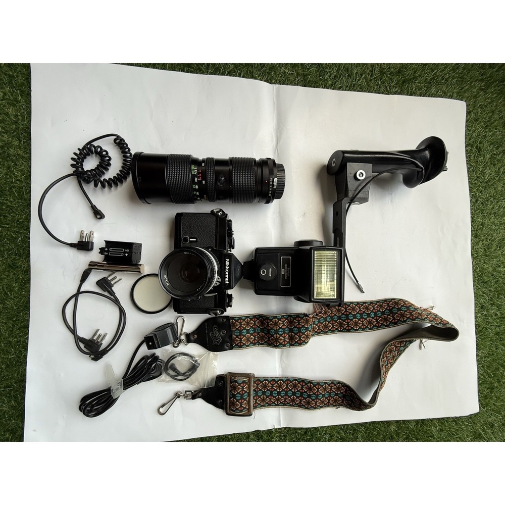 Vintage Nikon Nikkormat FT3 + Vintage bag